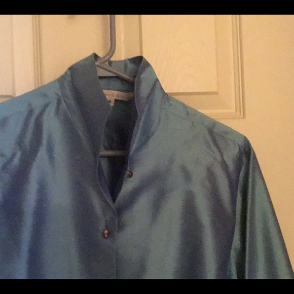 100% silk blouse,made in America. - Picture 4 of 8